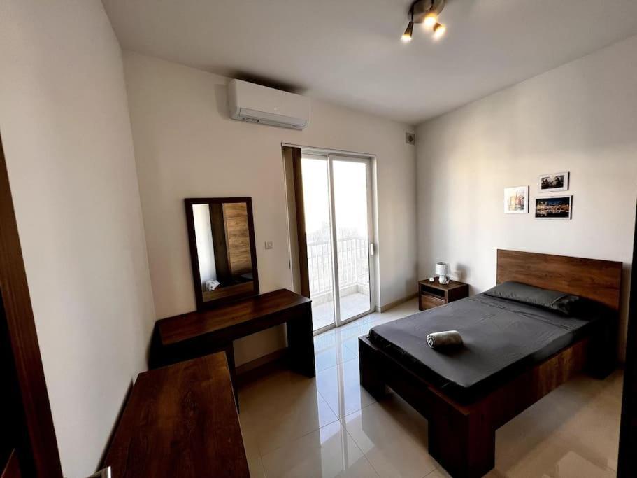 Viewline Seaview Modern 3 Bedroom Apartment Марсахлок Екстериор снимка